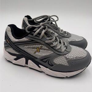 Xelero walking shoes Gray and Black Athletic Sneakers 9